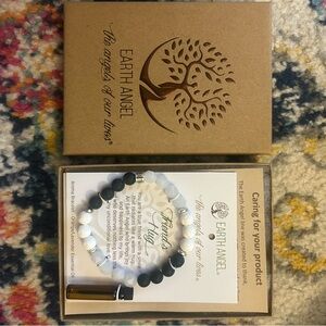 Black and White Beaded Bracelet